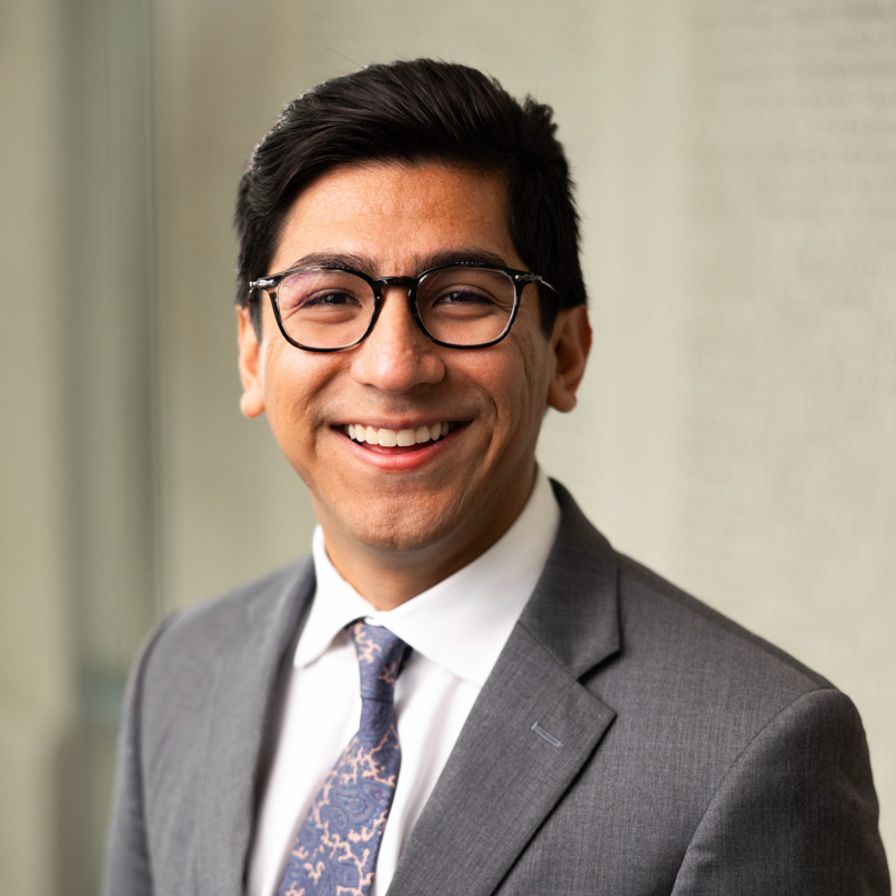 Jose Cura-Zuñiga, Sr Investment Analyst