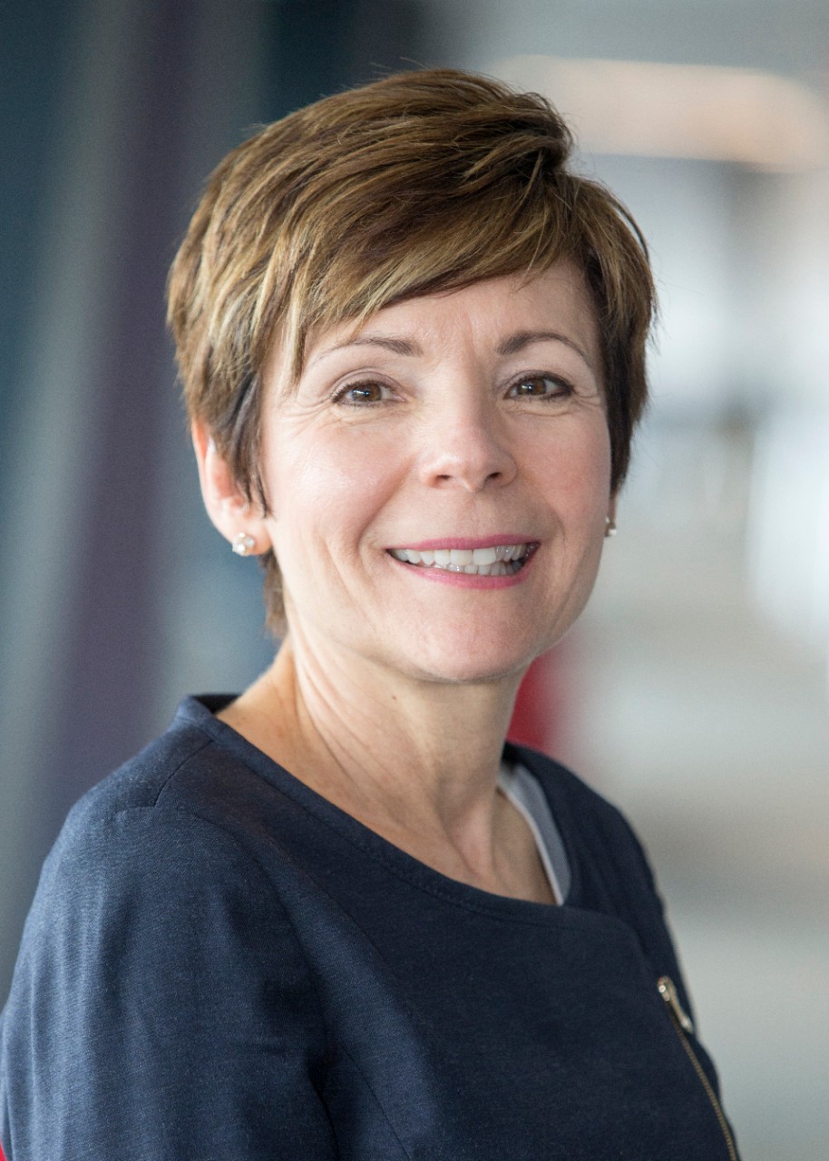 Headshot of Carol Metzger
