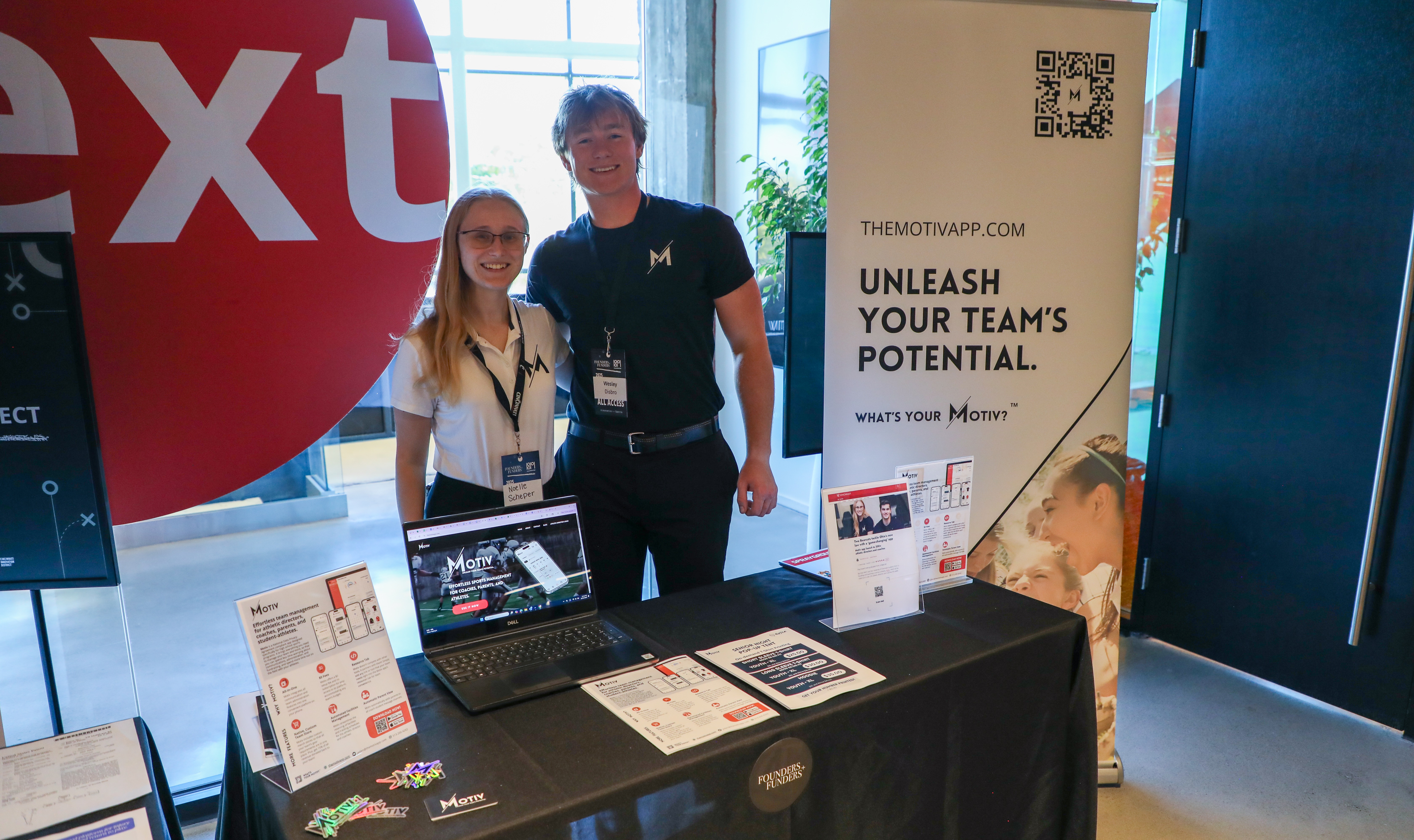 Motiv Founder Noelle Scheper and ? 