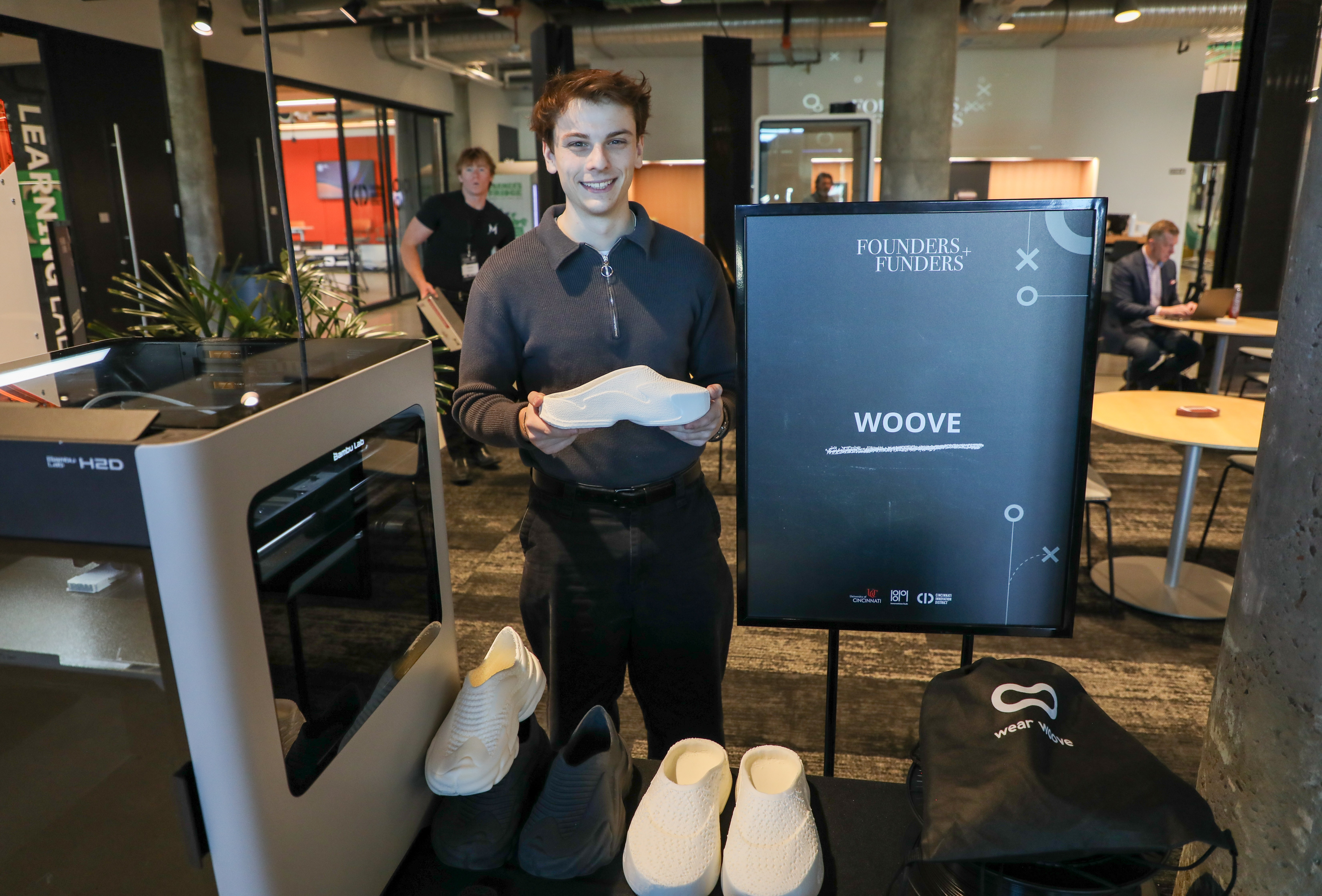  Woove Founder: Gavin Weiss