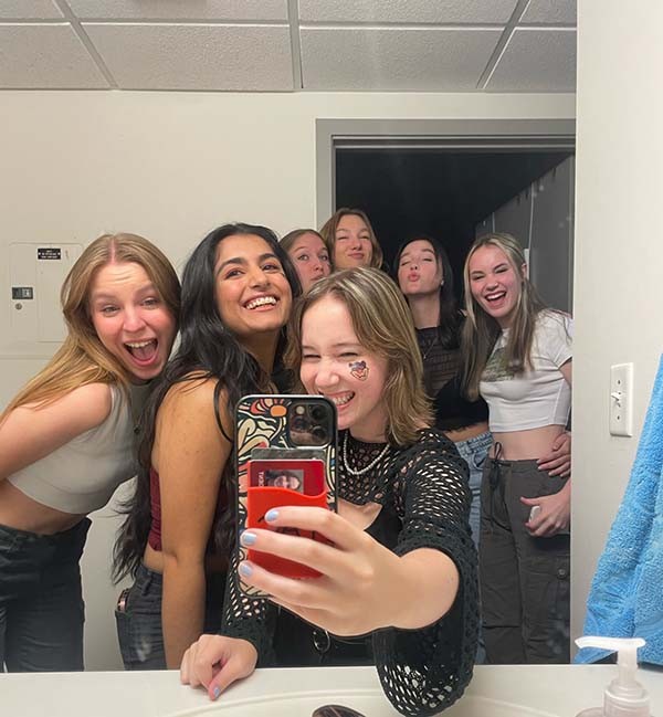 Sahana Khanna and a group of friends