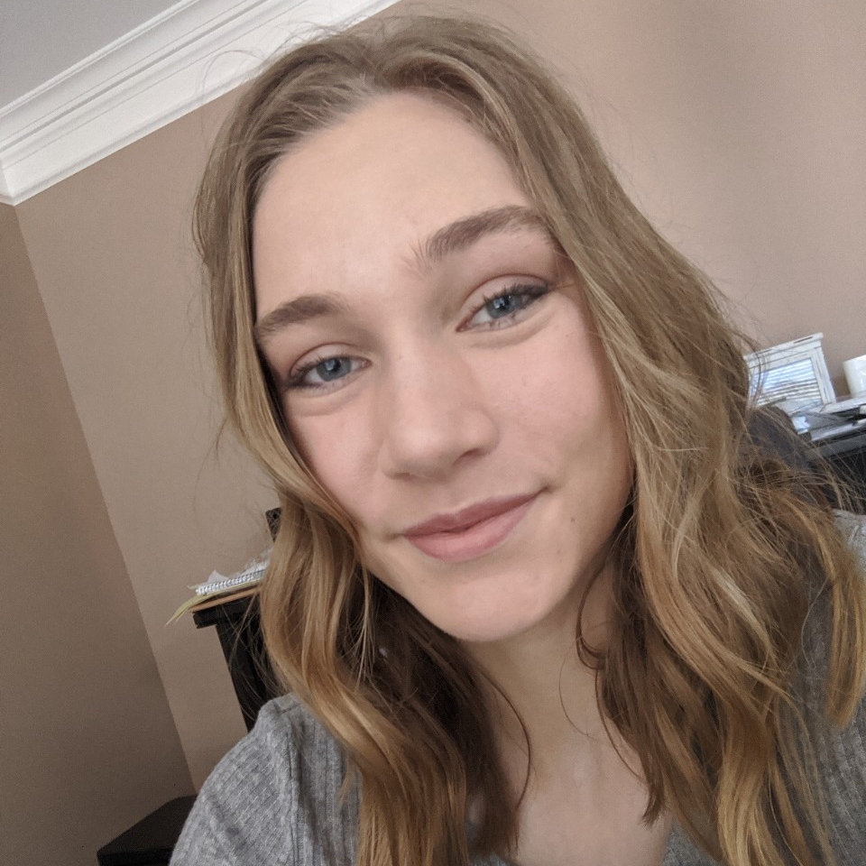 Headshot of Kayleigh Harpring