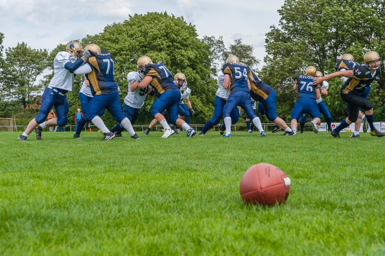 high school football team on field