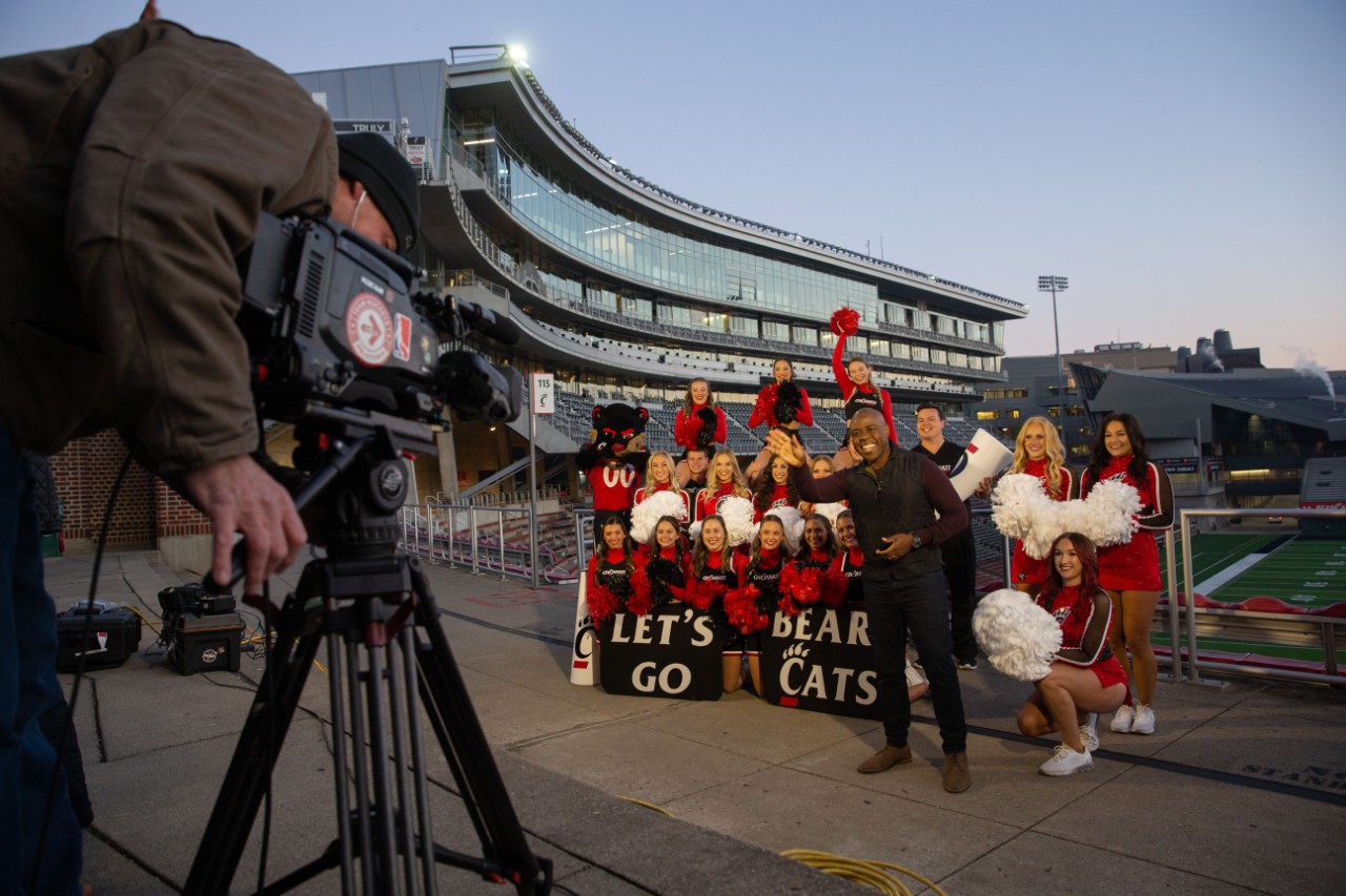 Members of the UC Cheer and UC Dance teams appear with Good Morning America Correspondent Kenneth Moton