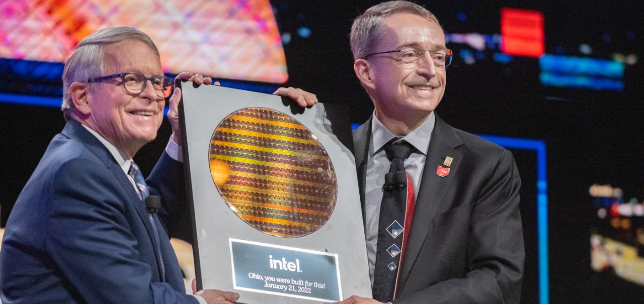 Intel CEO Pat Gelsinger, left, presents a plaque to Ohio Gov. Mike DeWine during a news conference about Intel's investment in Ohio.