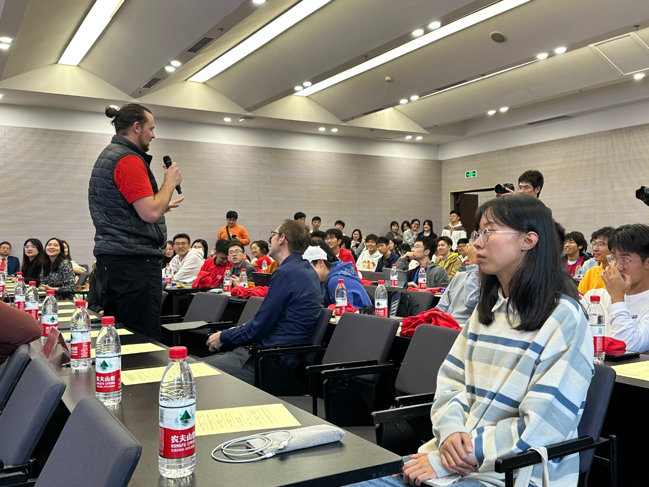 UC Professor David Evenhouse speaks at the JCI Orientation