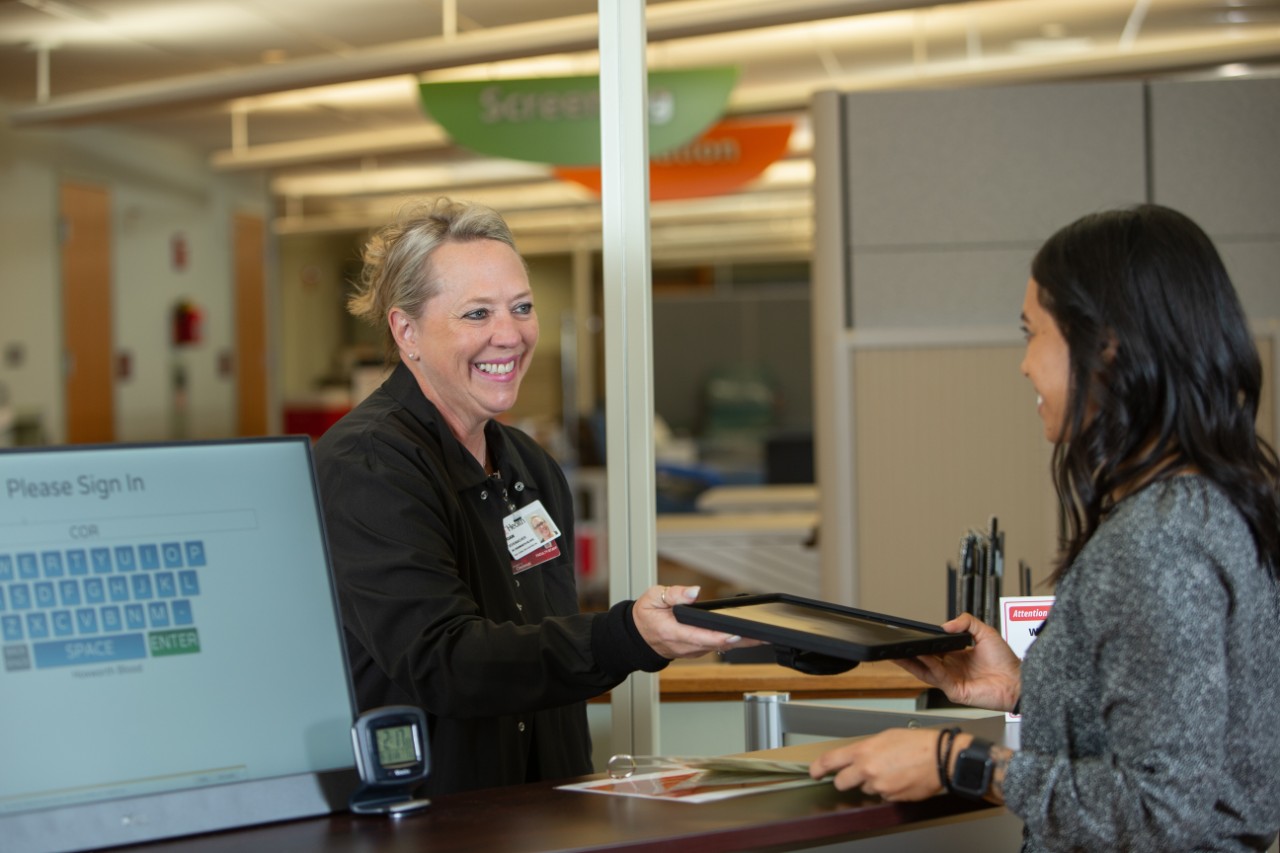 Hoxworth employee with donor