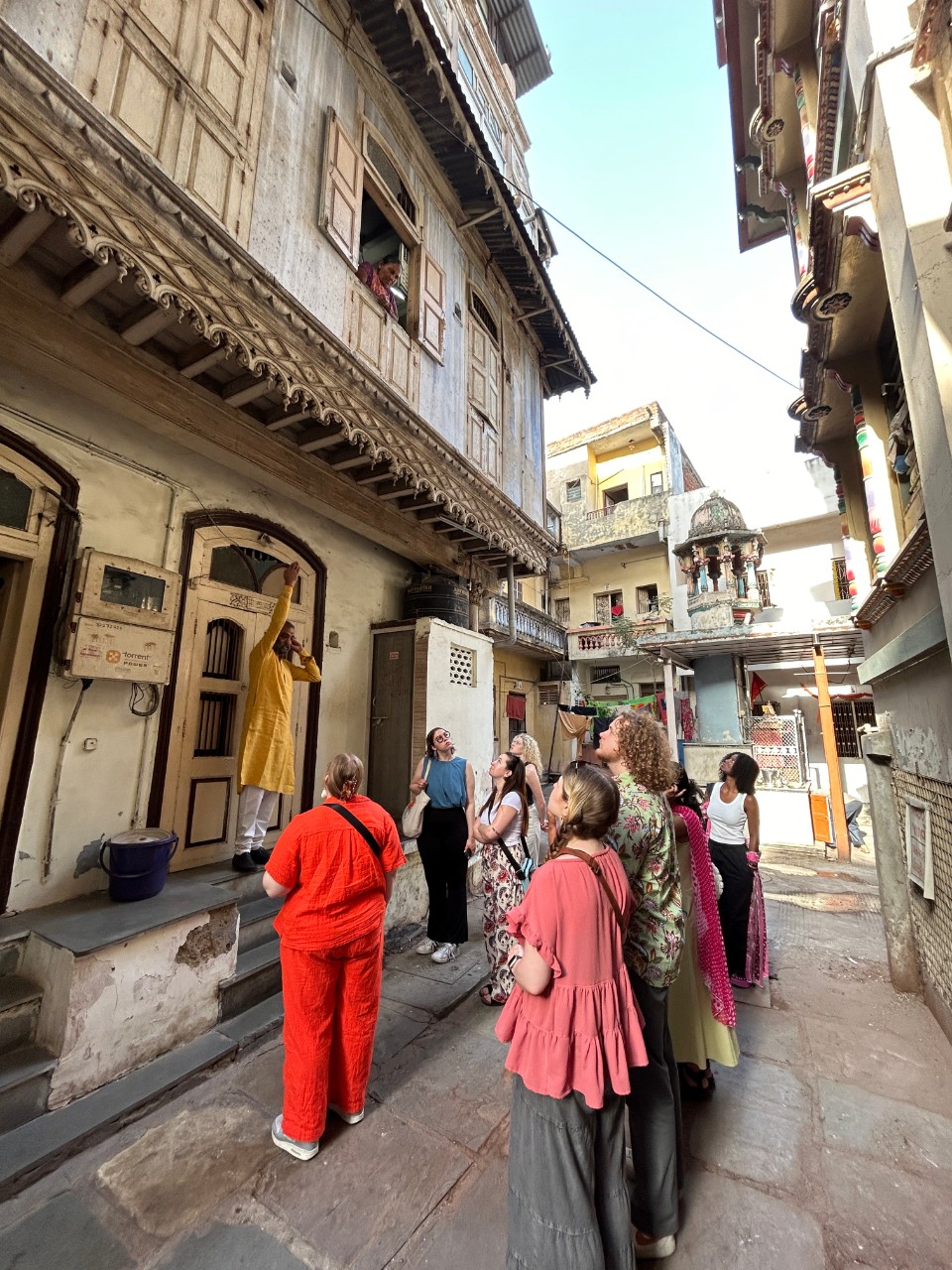 Museums, historic cities, forts, palaces, and bustling marketplaces as a classrooms, enriching understandings of India's cultural heritage and artistic legacy from locals.