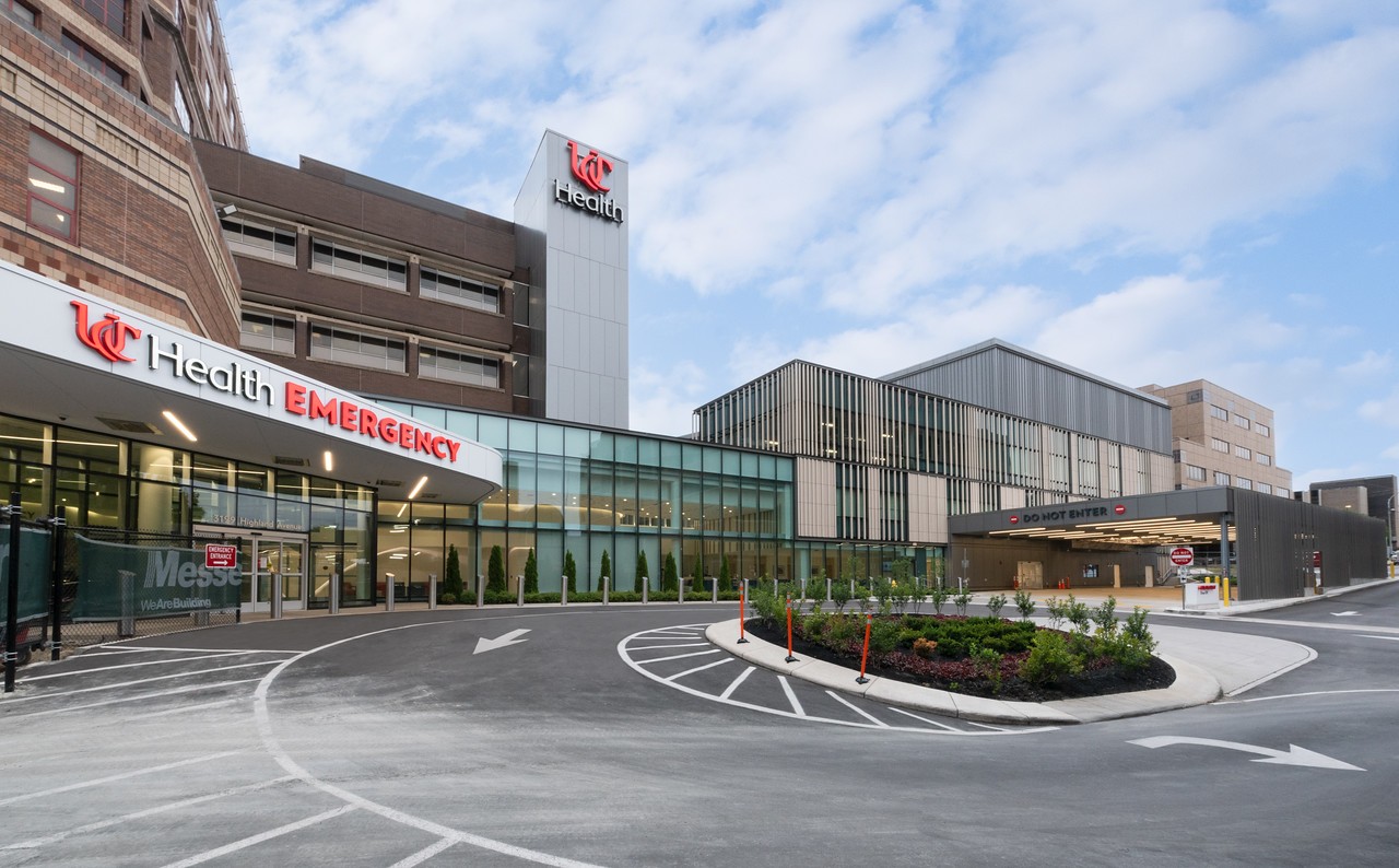 Outside of new UC Health emergency department. Image shows circular driveway.