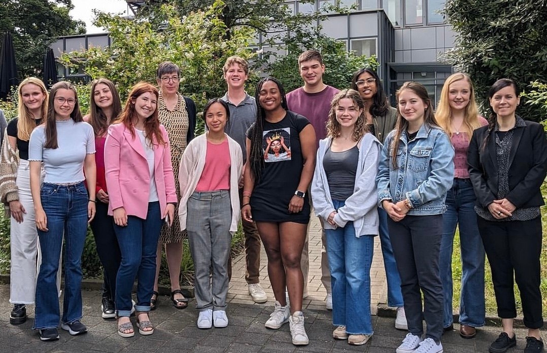 Kao and UA-Ruhr group of exchange students in Germany.