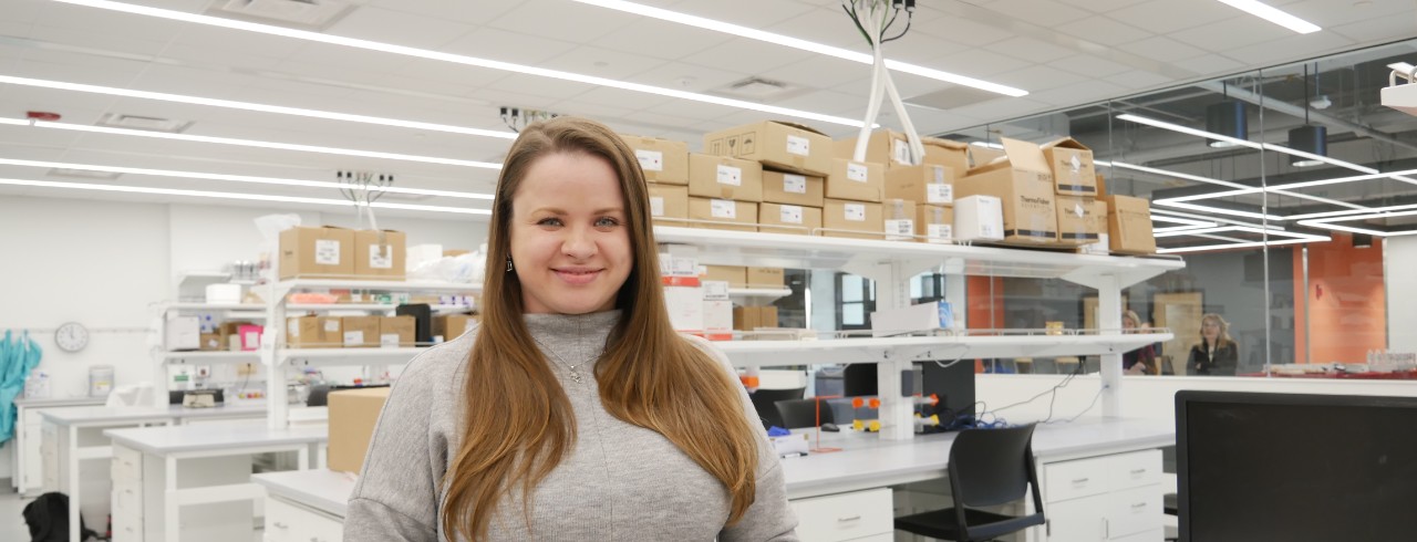 Olga Liaudanskaya stands in her lab