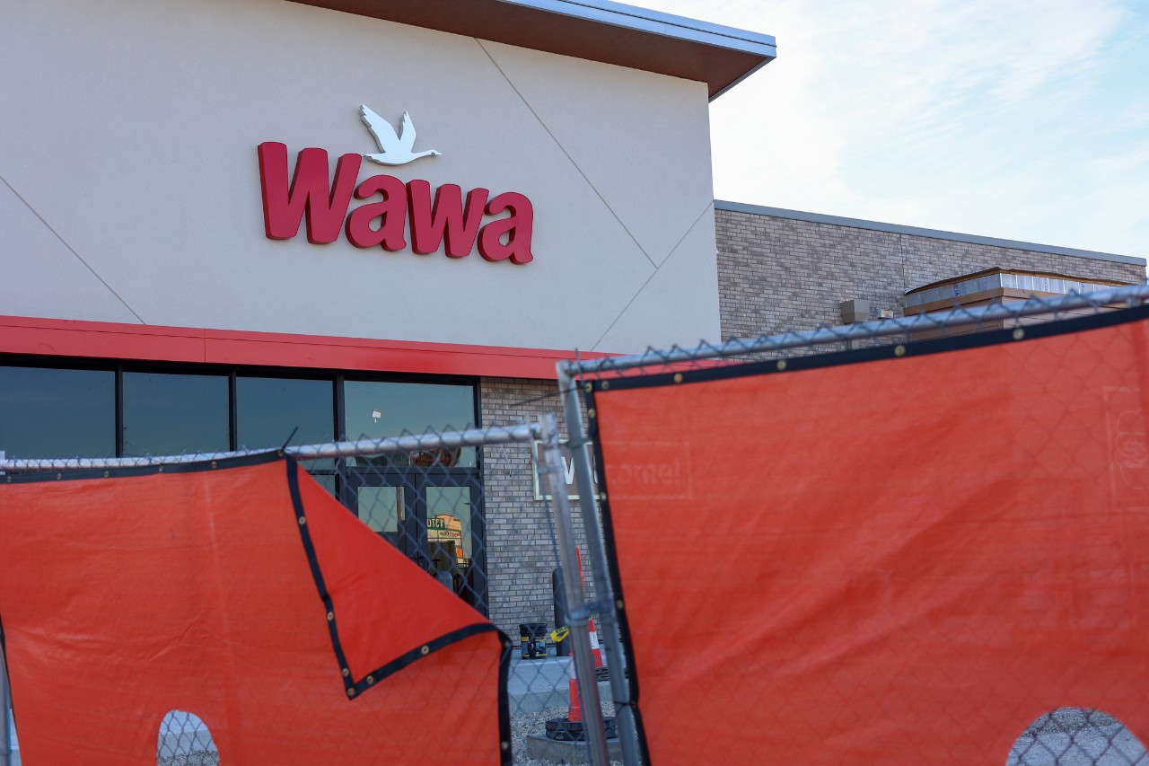 Wawa store under construction