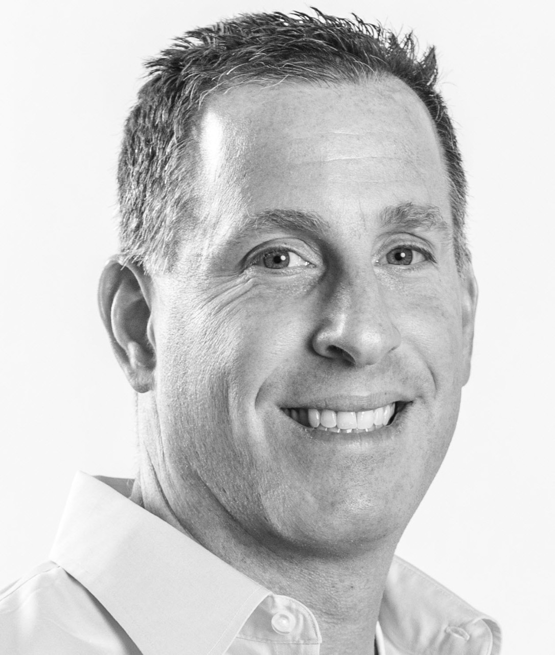 A portrait of Lee Aronson.