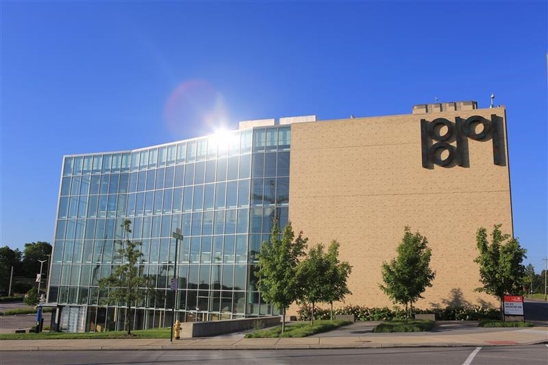 Front-on shot of UC's 1819 Innovation Hub. Photo/Gregory Glevicky