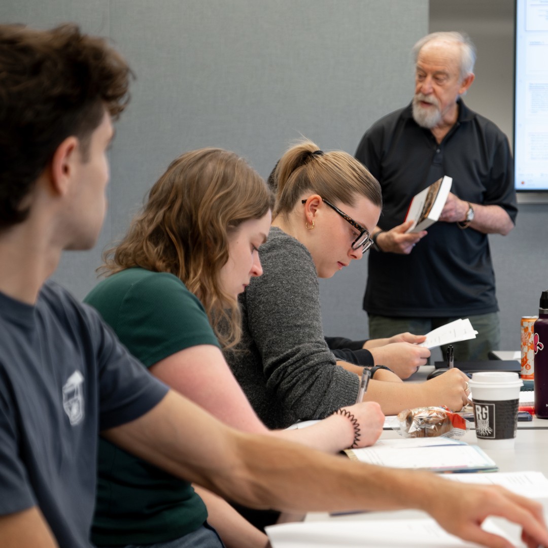 Professor David Edelman teaching his Urban Environment Management students. 