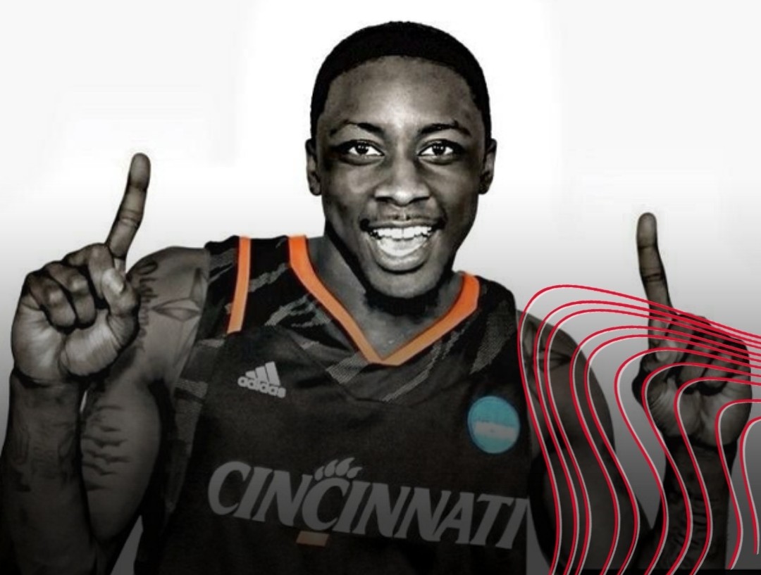 Portrait of Cashmere Wright in Cincinnati Bearcats basketball jersey