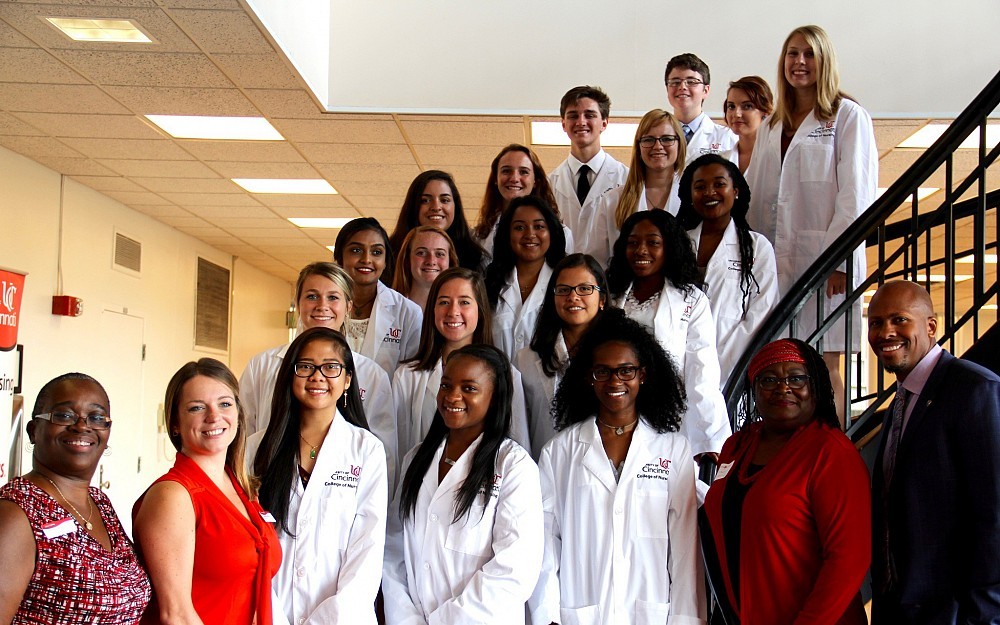 Leadership 2.0/HealthPath Summer Bridge Graduates with on the left Kim McGinnis and Sam McKenzie and on the right, Karen Bankston and Robert Richardson, Jr.
