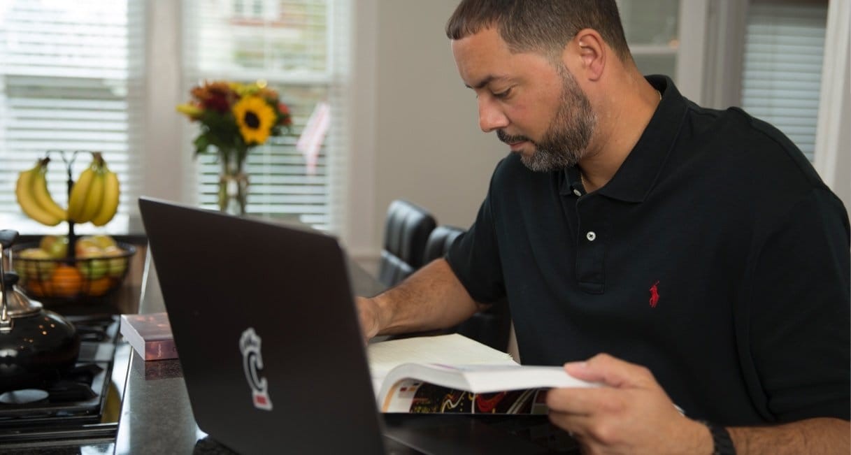 5 Benefits of Continuing Education for Career Advancement