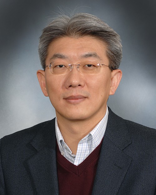 Portrait of Joo-Youp Lee.