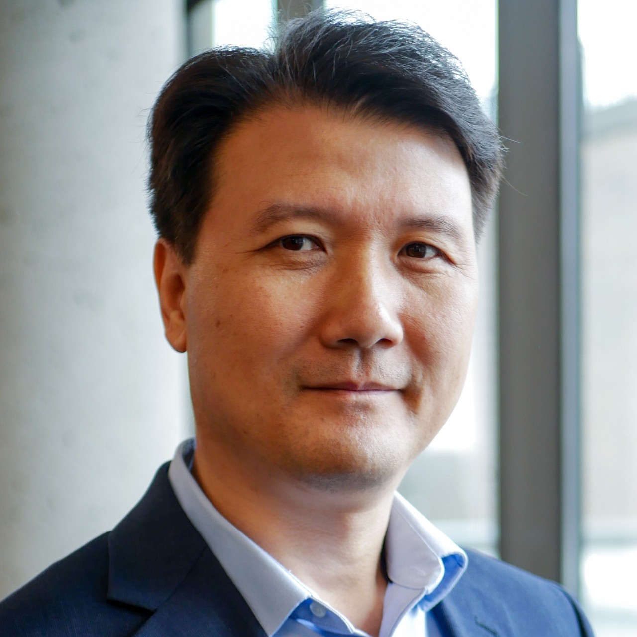 Justin Zhan headshot