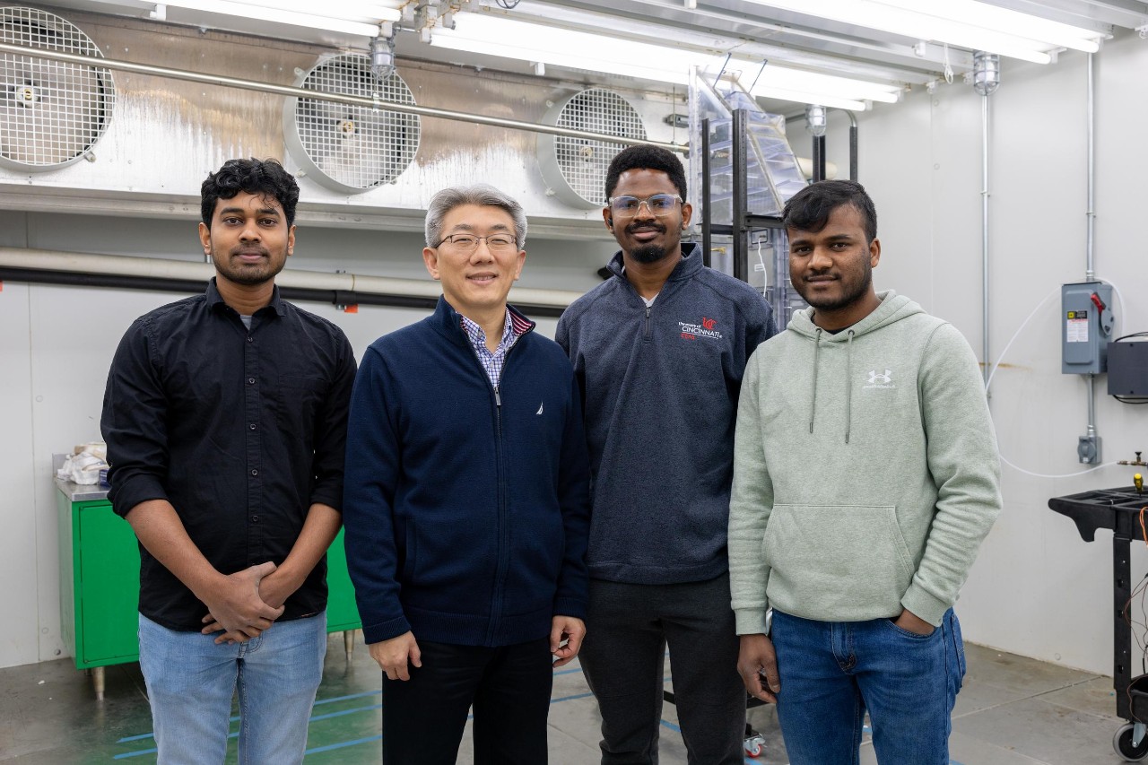 UC Chemical Engineering Professor Joo-Youp Lee has developed a promising way to remove carbon dioxide directly from the atmosphere.