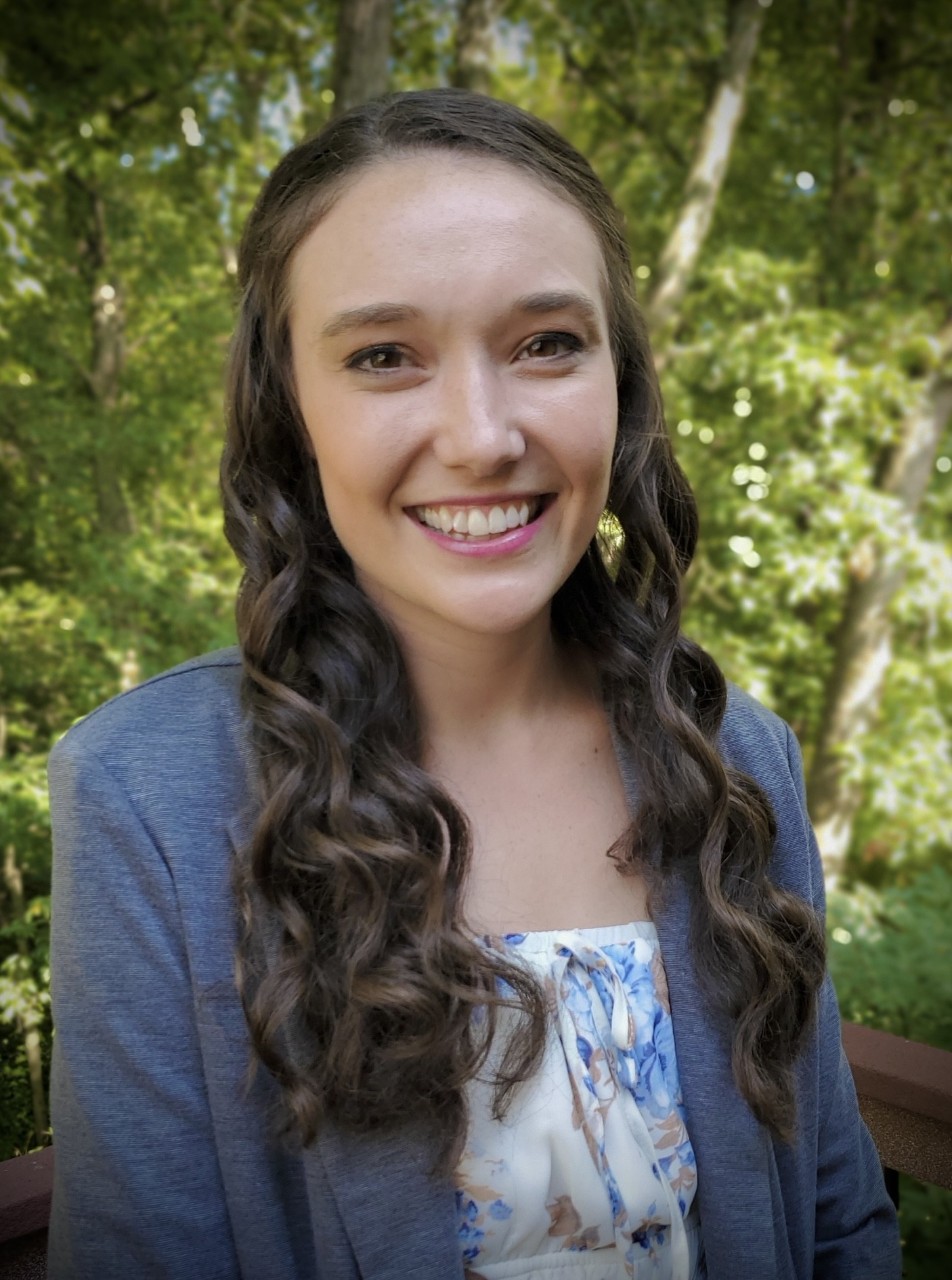headshot of Catelyn Smeyne